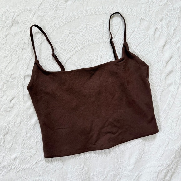 Aritzia Babaton Contour Cami Tank - Picture 2 of 5